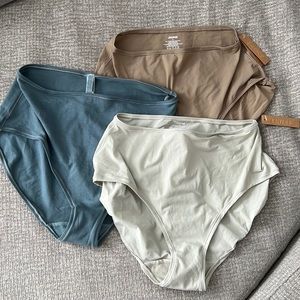 NWT Skims Underwear Bundle XL